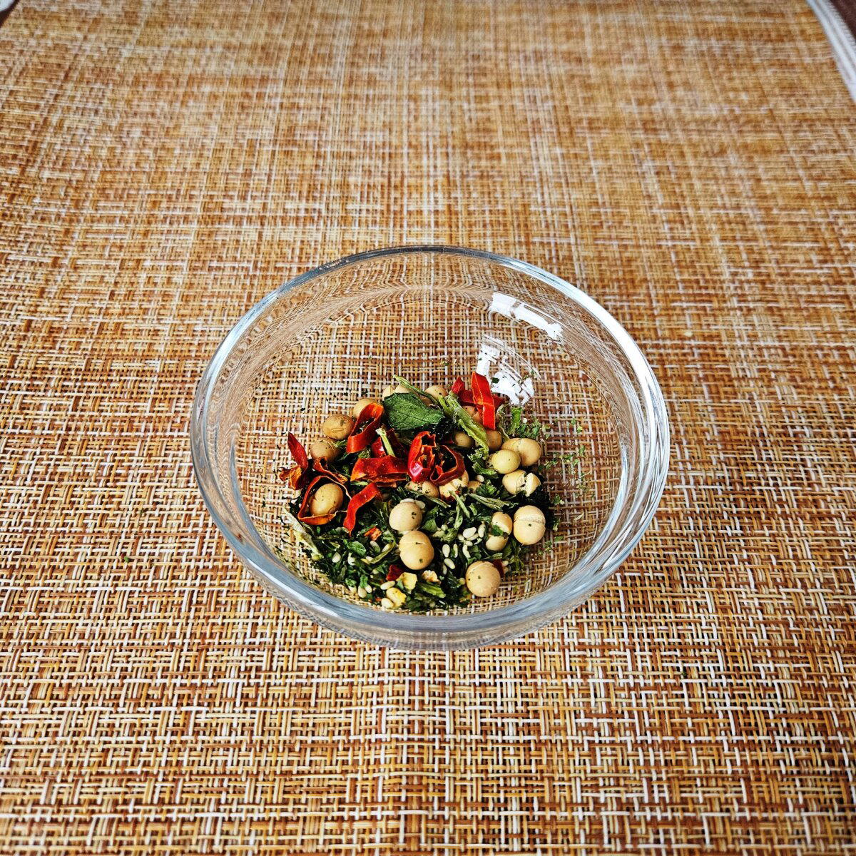 Лапша с фунчозой Siyuan со вкусом тушеной говядины с маринованными овощами