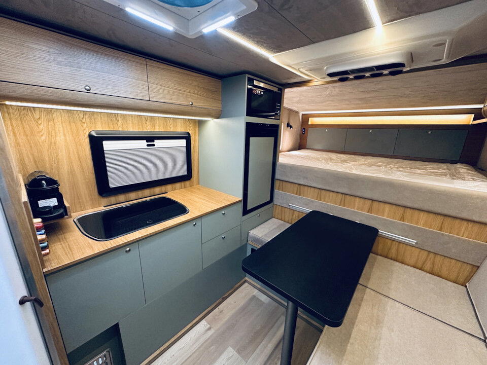 Piligrim Camper 400LX. Жилой модуль для полноразмерного пикапа
