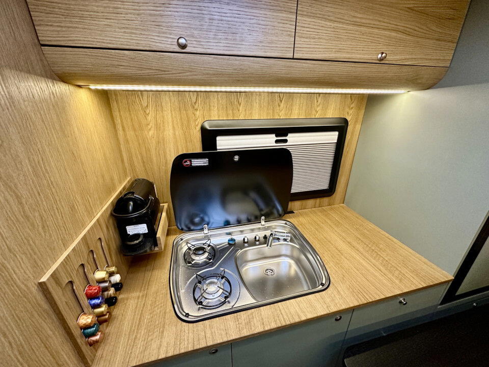 Piligrim Camper 400LX. Жилой модуль для полноразмерного пикапа