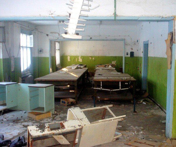 Заброшенная швейная фабрика