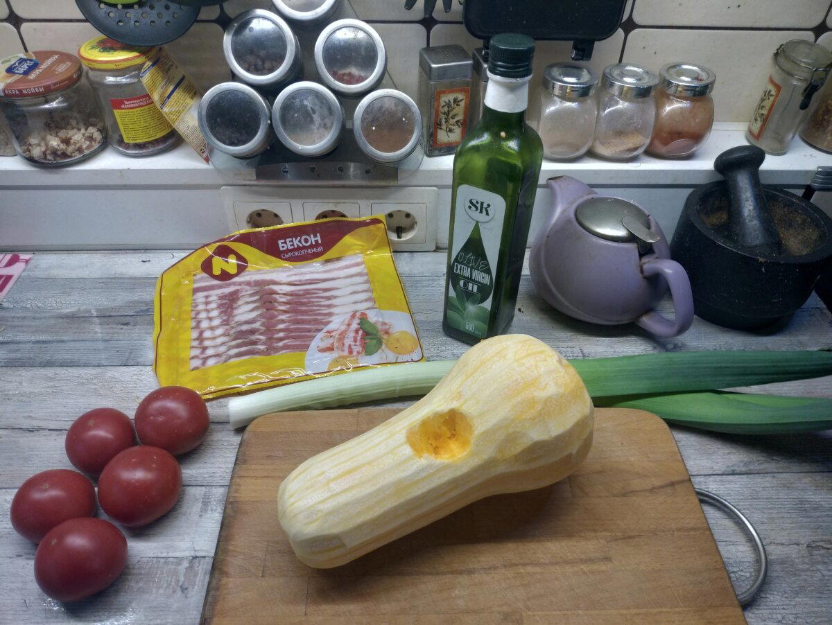 Тыквенный суп с беконом и сырными гренками: осень близко