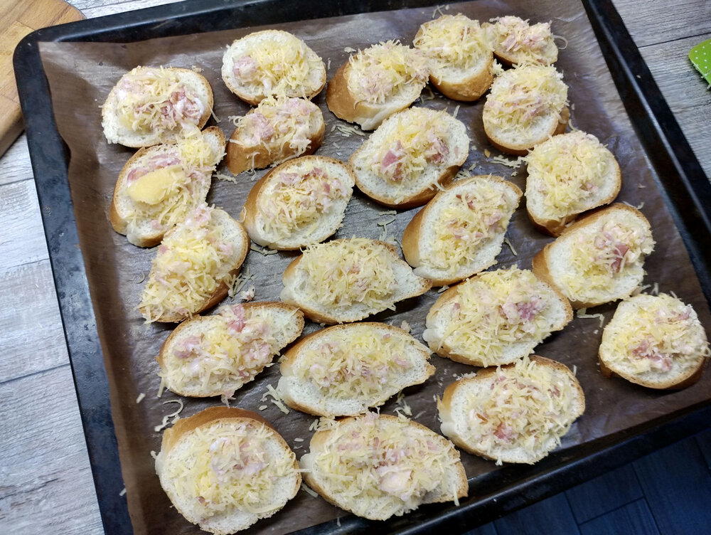 Тыквенный суп с беконом и сырными гренками: осень близко