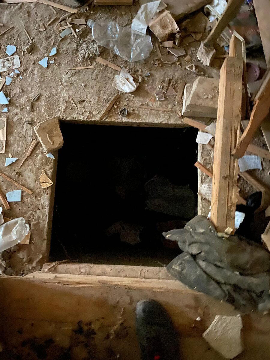 Приехал на обнаруженные заброшенные дома. Местные бомжи захотели меня прогнать специфическим способом