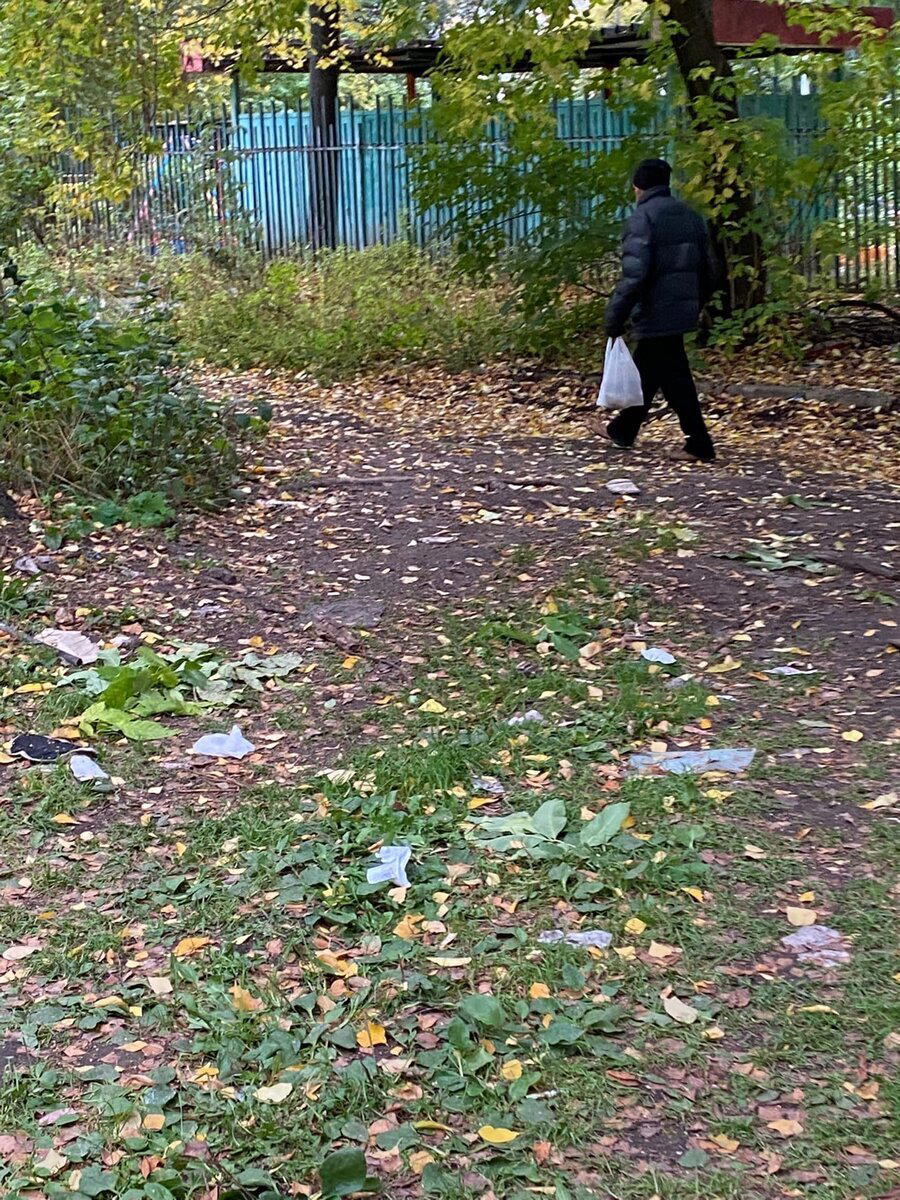 Приехал на обнаруженные заброшенные дома. Местные бомжи захотели меня прогнать специфическим способом