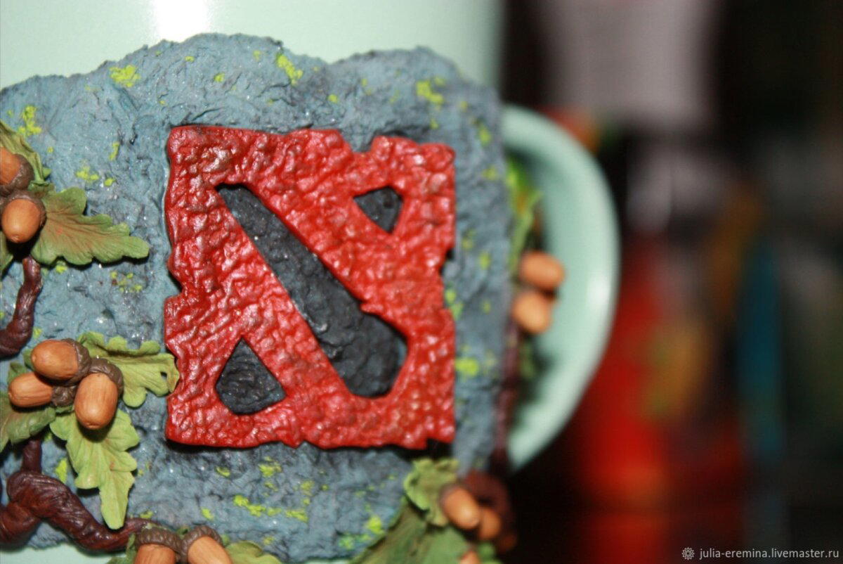 Кружка с декором из полимерной глины с белочкой Hoodwink из Dota 2
