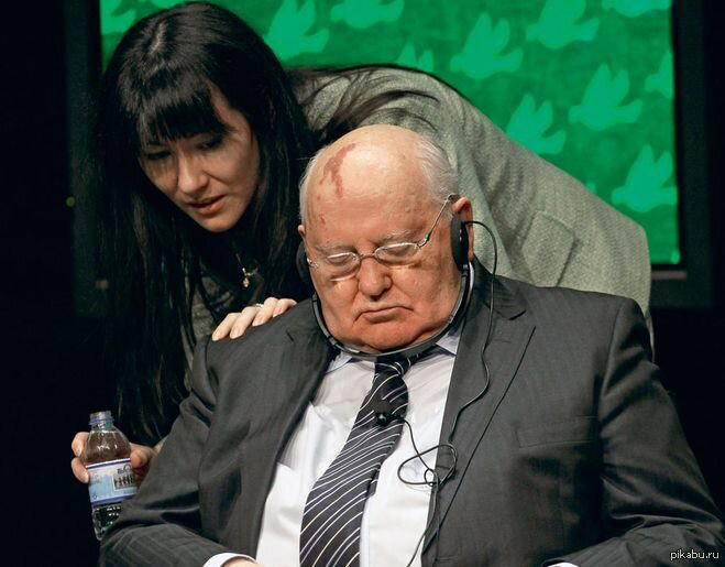 Горби дрыхнет