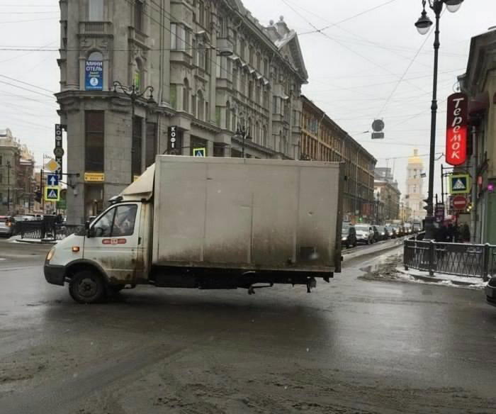 Магнитная подушка? Будущее наступило?