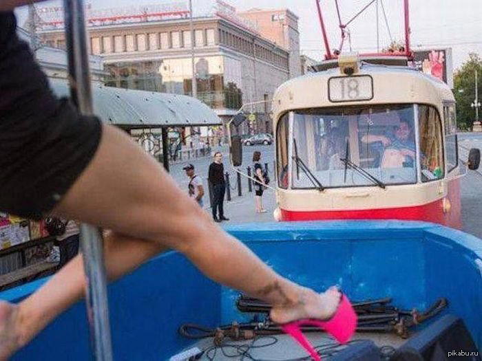 И вагоновожатые веселятся на работе!