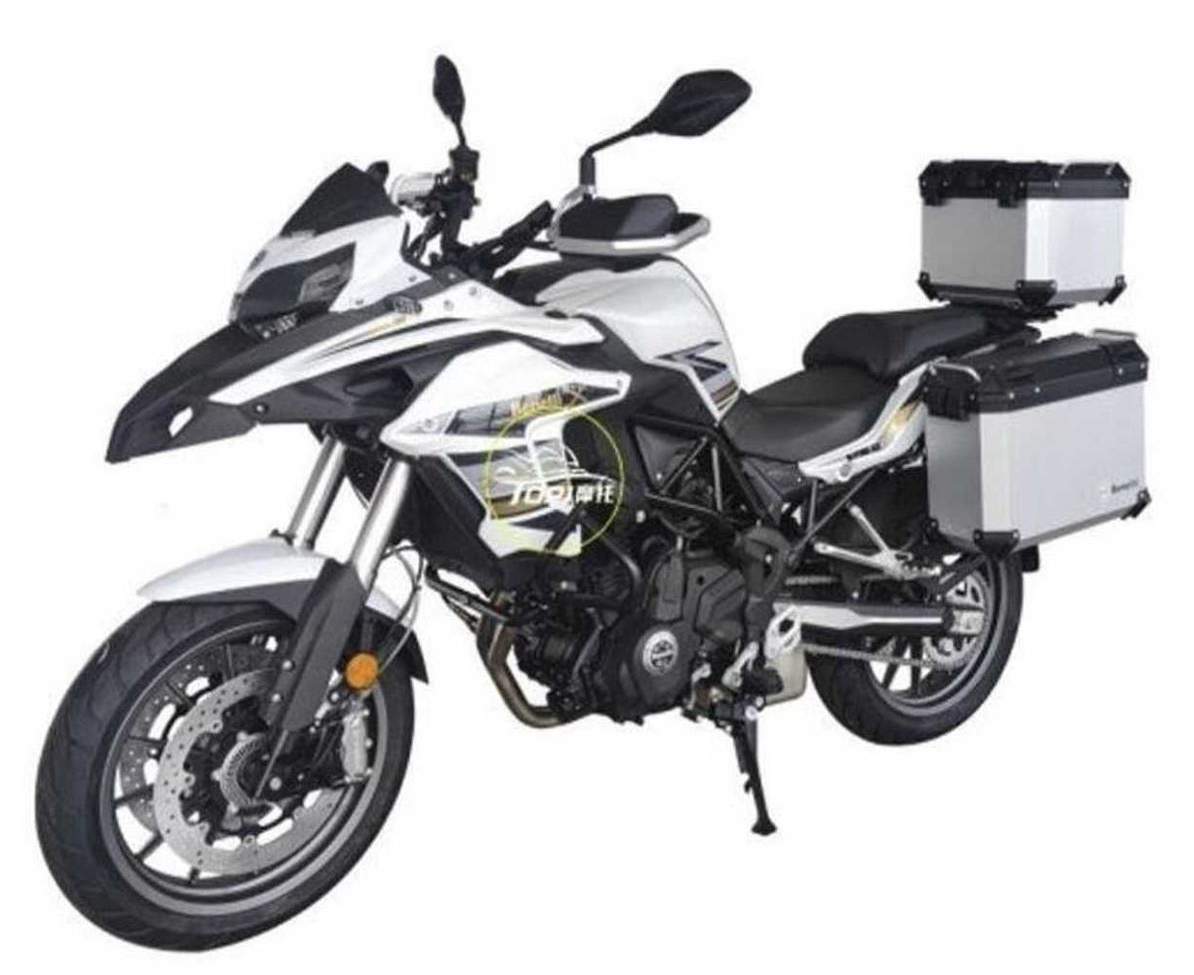 Новый турэндуро от Benelli: TRK 700 приходит на смену "пятисотке"