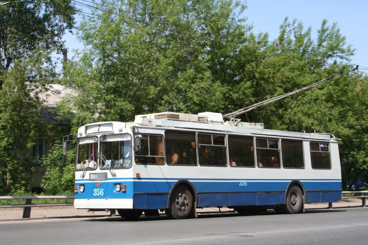 Не грози водителю троллейбуса