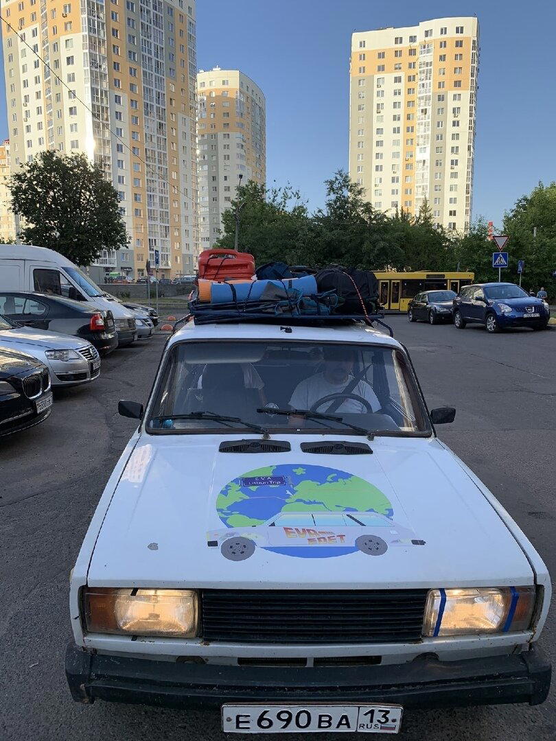 Летом 2019 года я с пацанами купил Жигули Четверку за 19 тысяч и поехал на ней в Лиссабон. Часть 3