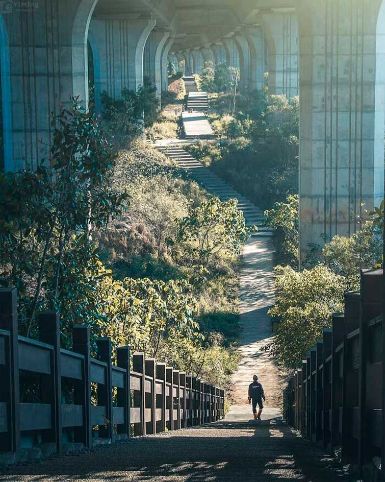 Архитектура за гранью