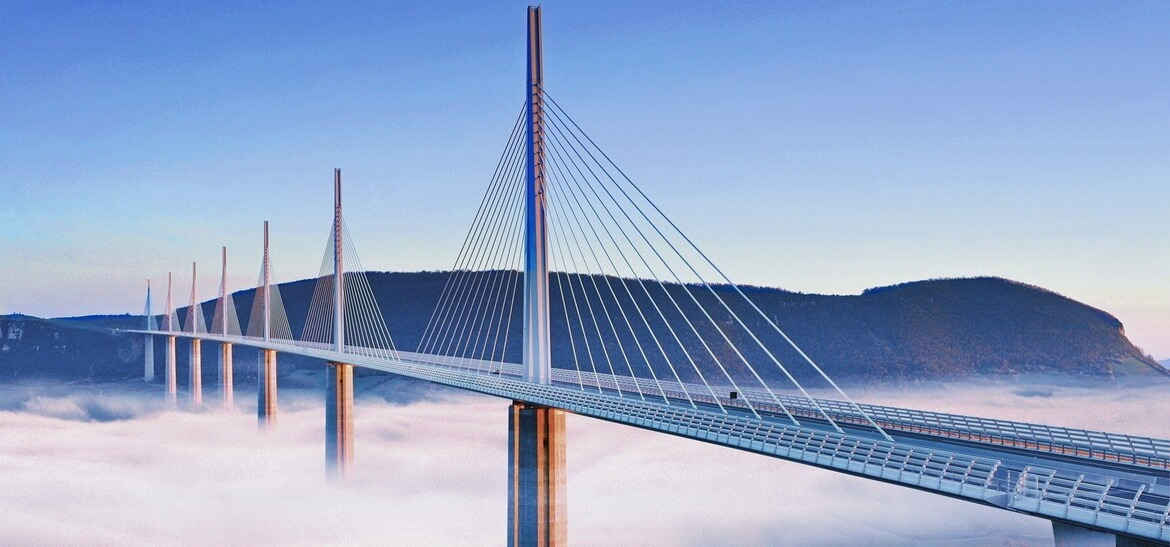 Архитектура за гранью