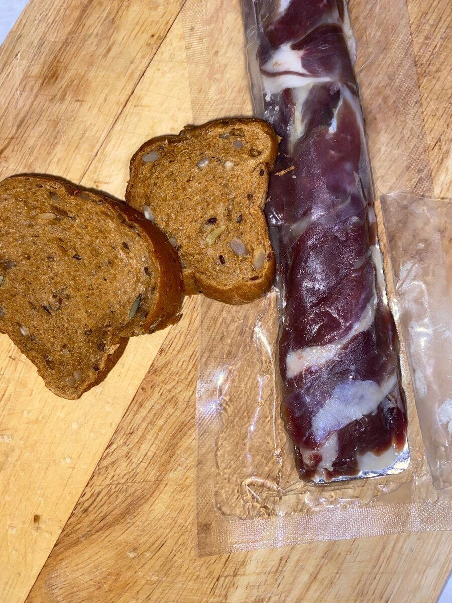 Очередной продукт, который я никогда не пробовал: сыро - вяленое мясо гуся