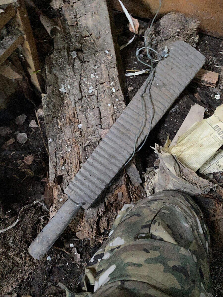 Нашел тайник с деньгами, в печке заброшенного деревенского дома