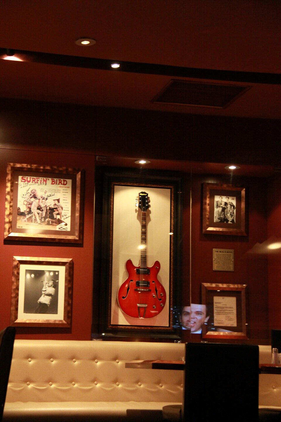 Посиделка в Hard Rock Cafe Ho Chi Mihn / 26 июня 2012