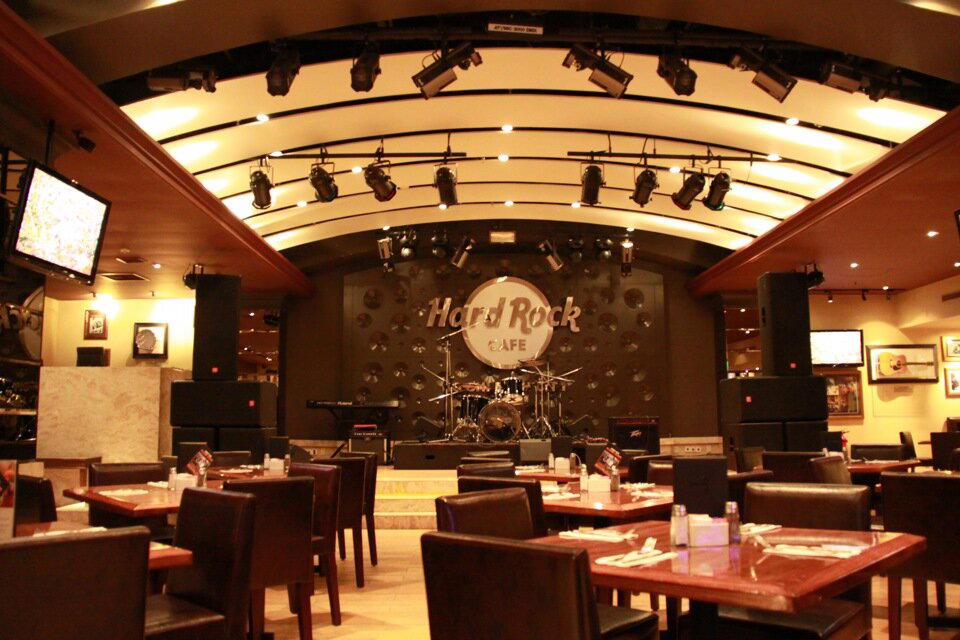 Посиделка в Hard Rock Cafe Ho Chi Mihn / 26 июня 2012