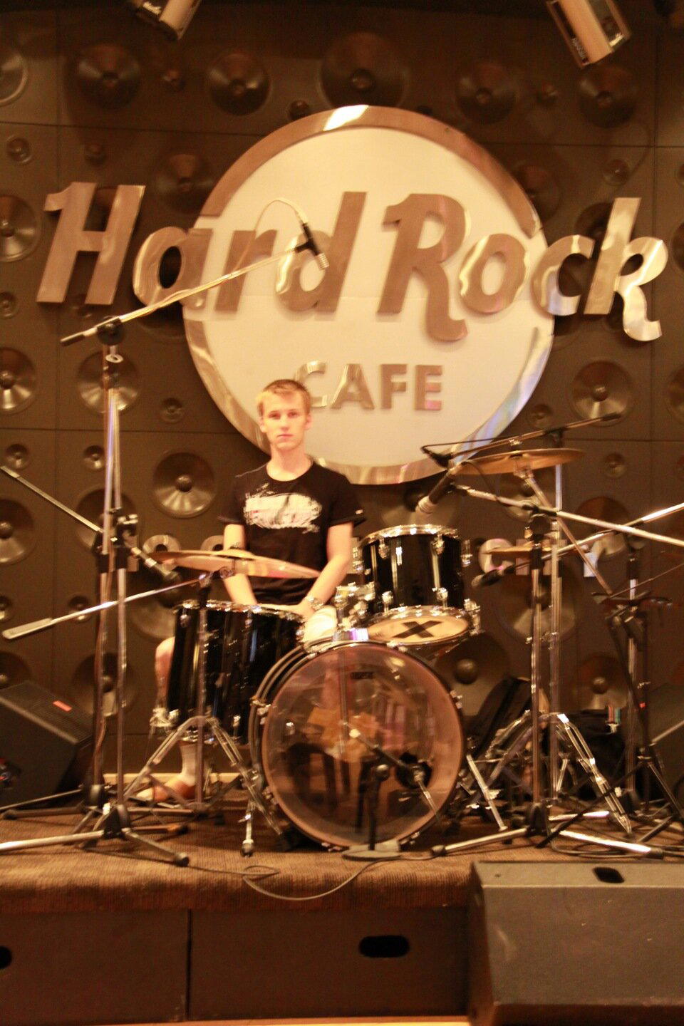 Посиделка в Hard Rock Cafe Ho Chi Mihn / 26 июня 2012