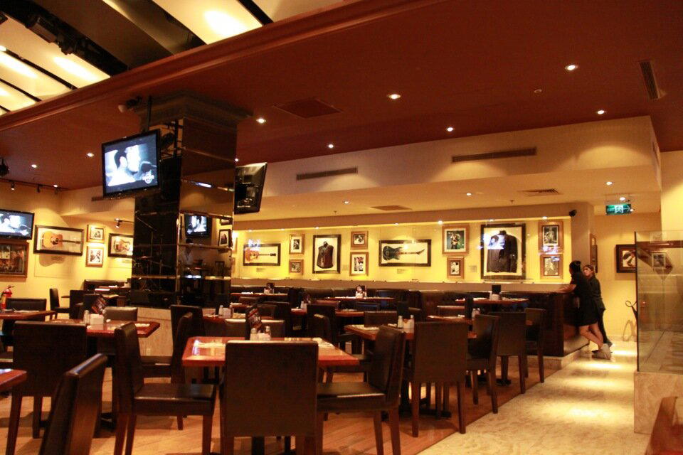 Посиделка в Hard Rock Cafe Ho Chi Mihn / 26 июня 2012