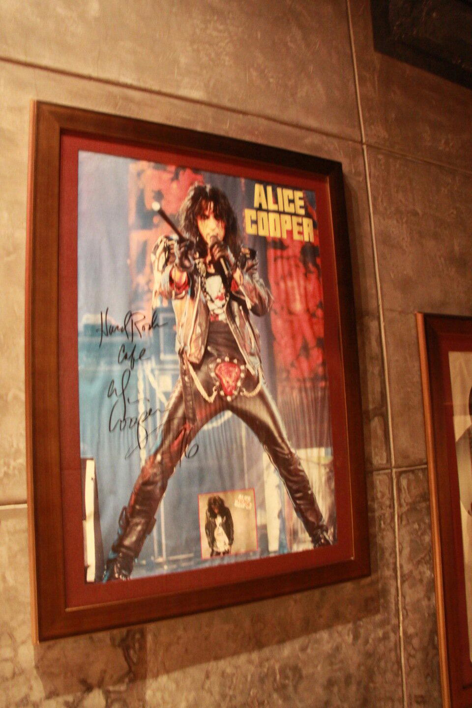 Посиделка в Hard Rock Cafe Ho Chi Mihn / 26 июня 2012