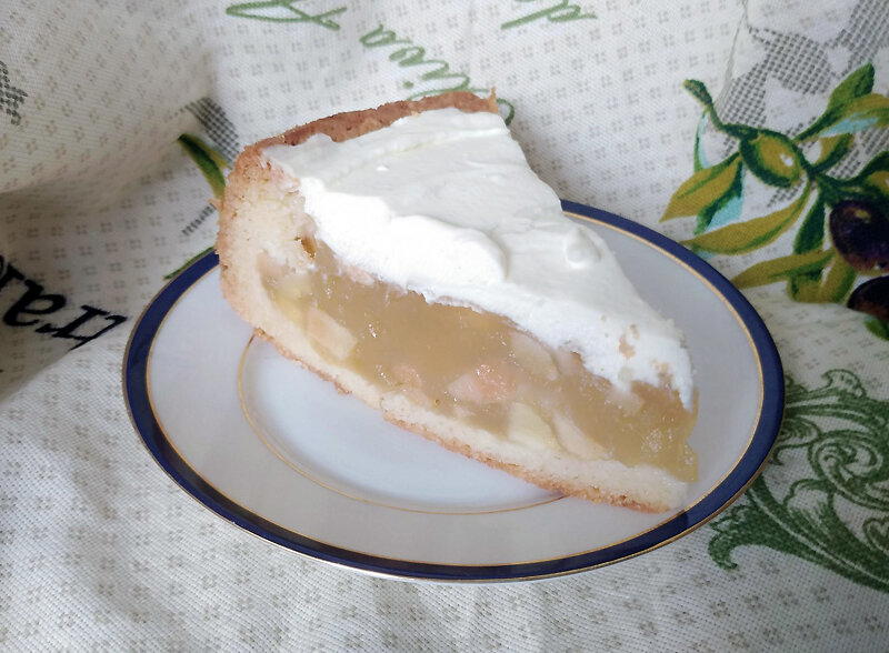 Самый осенний торт - яблоки и шафрановый пудинг