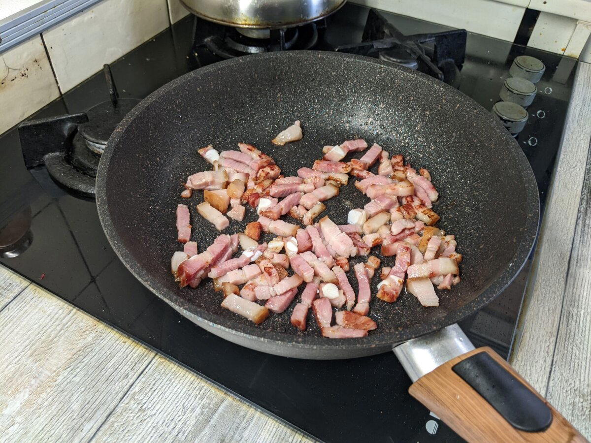 Яблочный киш с луком? А пуркуа бы и не па