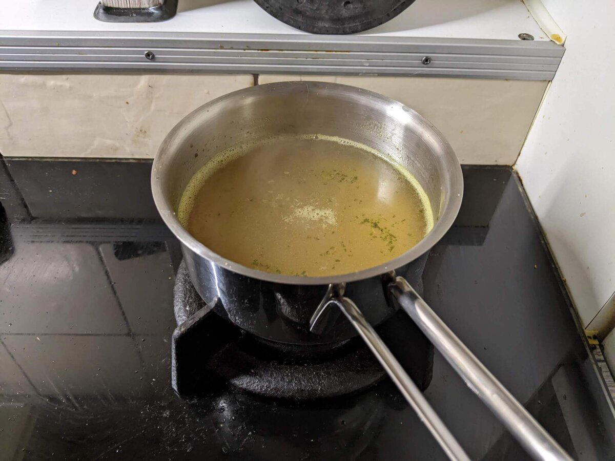 В одном черном-черном лесу... слышны рулады и пахнет мясным рулетом!