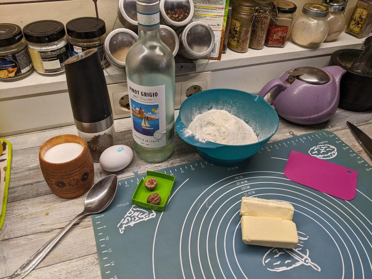 Яблочный киш с луком? А пуркуа бы и не па