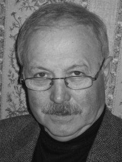 Знакомый голос - Виктор Петров