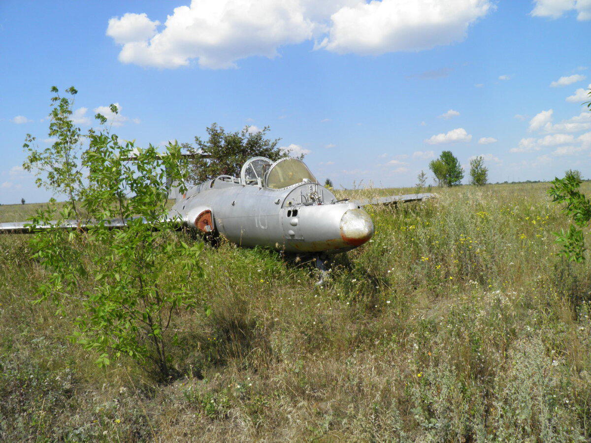 Заброшенный аэродром ДОСААФ.
