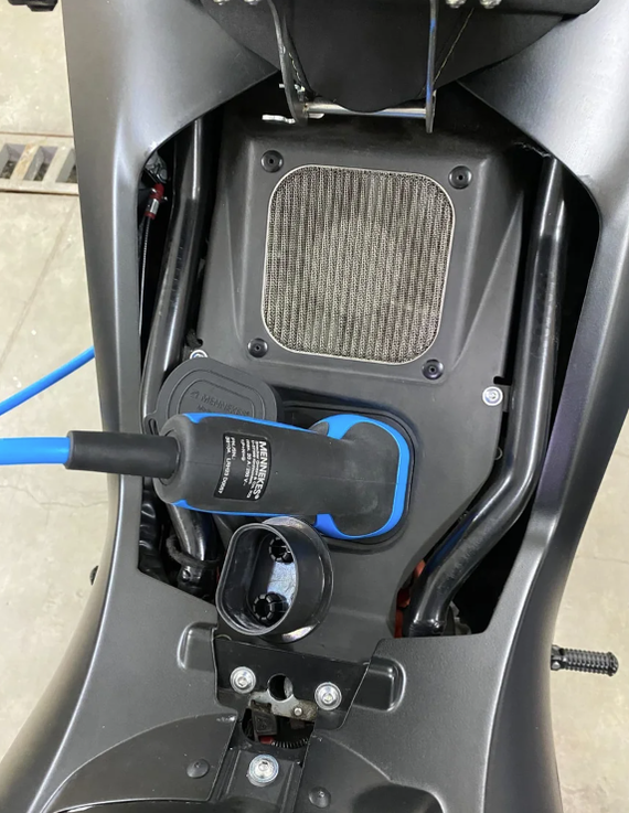 Владелец показал, единственный в Казани, электромотоцикл ENERGICA EGO, за 2 500 000 рублей