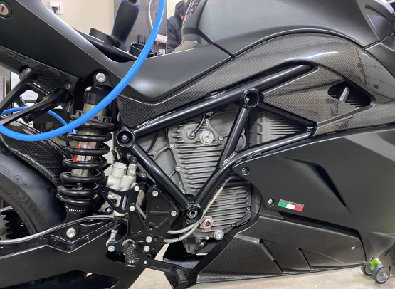 Владелец показал, единственный в Казани, электромотоцикл ENERGICA EGO, за 2 500 000 рублей