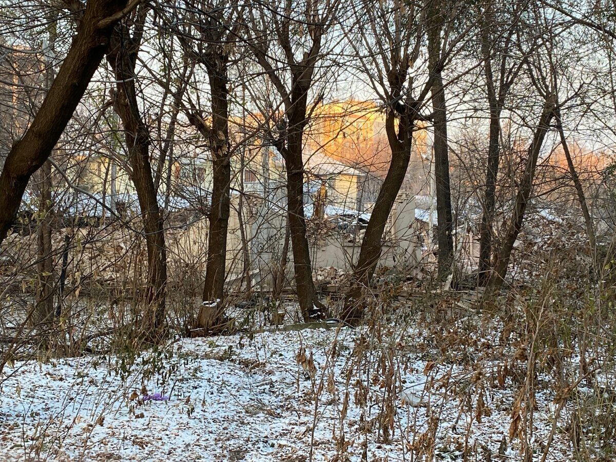 Нашел на помойке фотоальбом с добрыми, советскими фотографиями: девушки, советские солдаты, быт в СССР