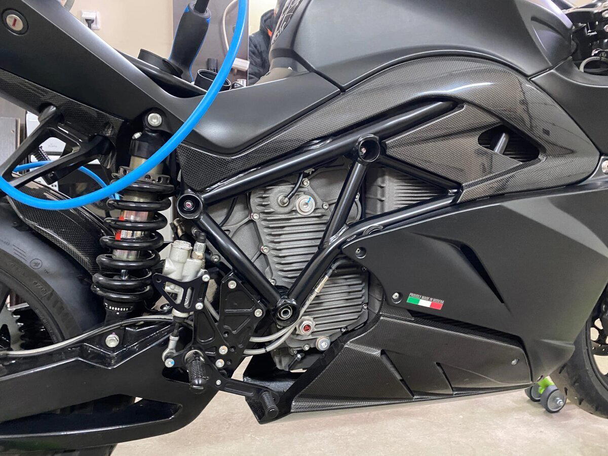Владелец показал единственный в Казани электромотоцикл ENERGICA EGO за 2 500 000 рублей