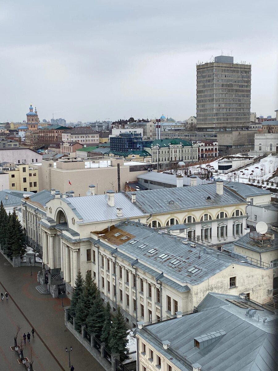 За 100 рублей поднялся на смотровую площадку, самой высокой колокольни Казани