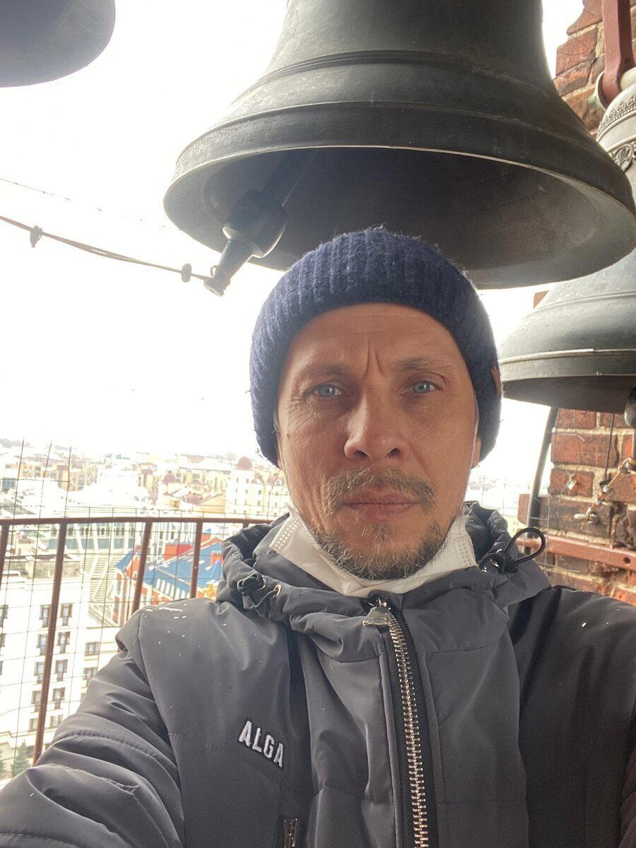 За 100 рублей поднялся на смотровую площадку, самой высокой колокольни Казани