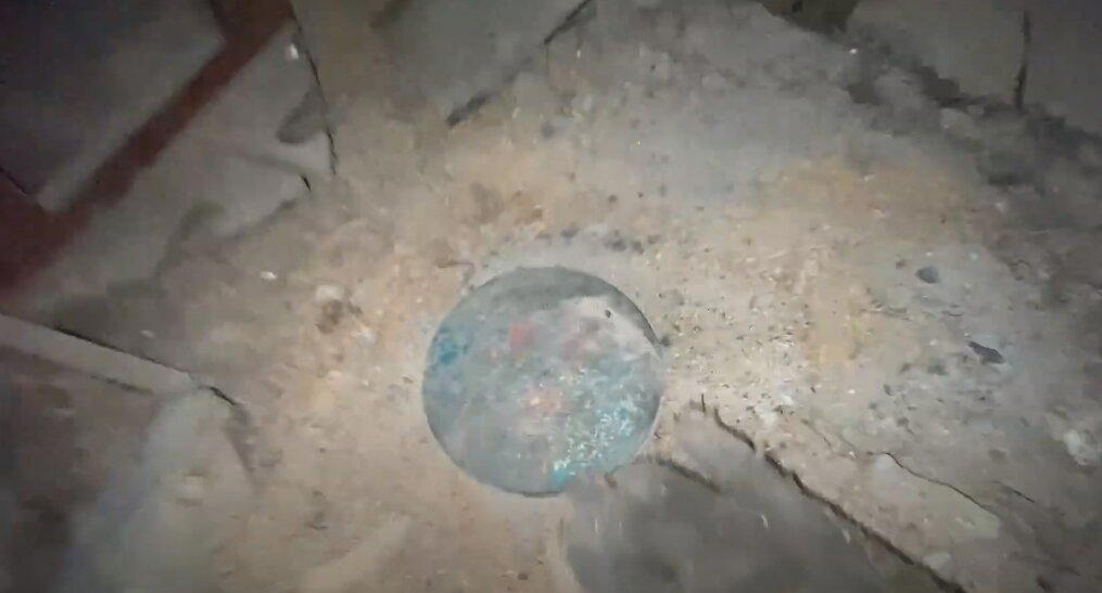 Нашел клад на чердаке заброшенного дома