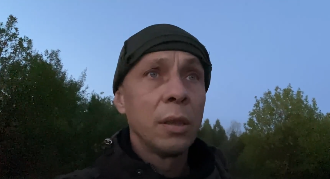 Впервые в жизни отдал весь выкопанный металл. Еще и уговаривать пришлось