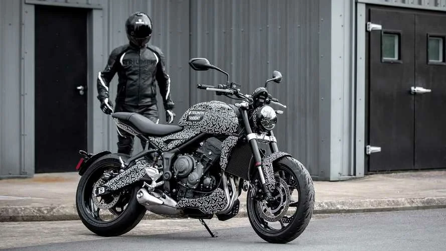 Фото Triumph Trident в сети