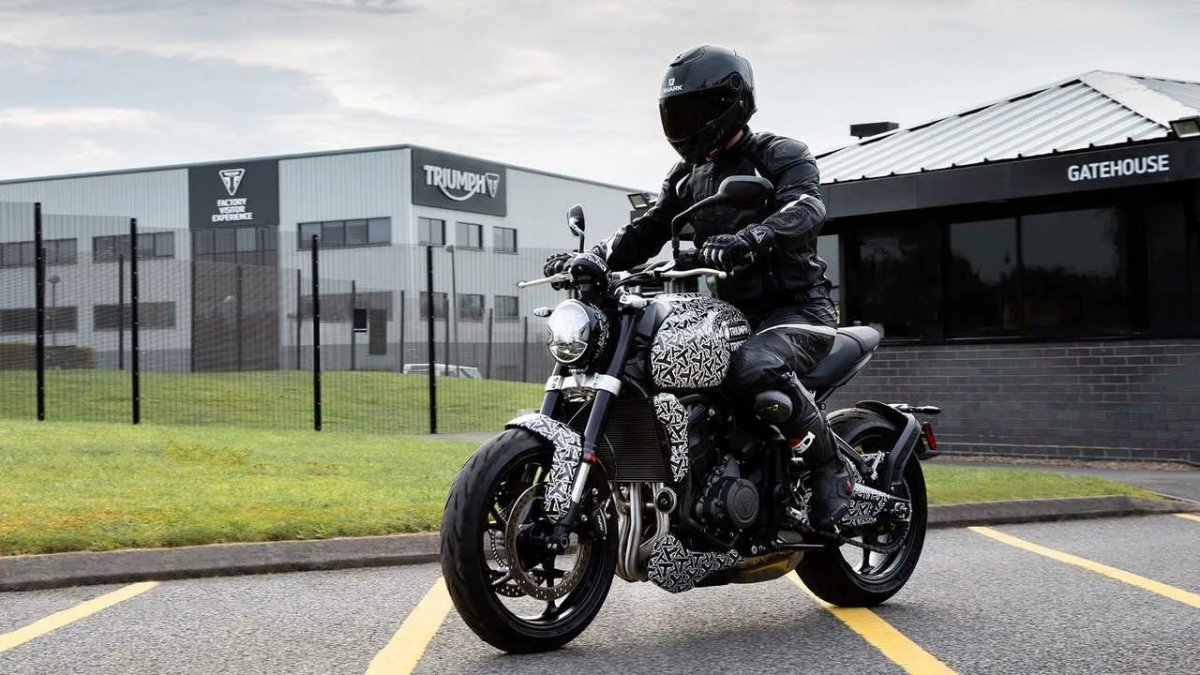Фото Triumph Trident в сети