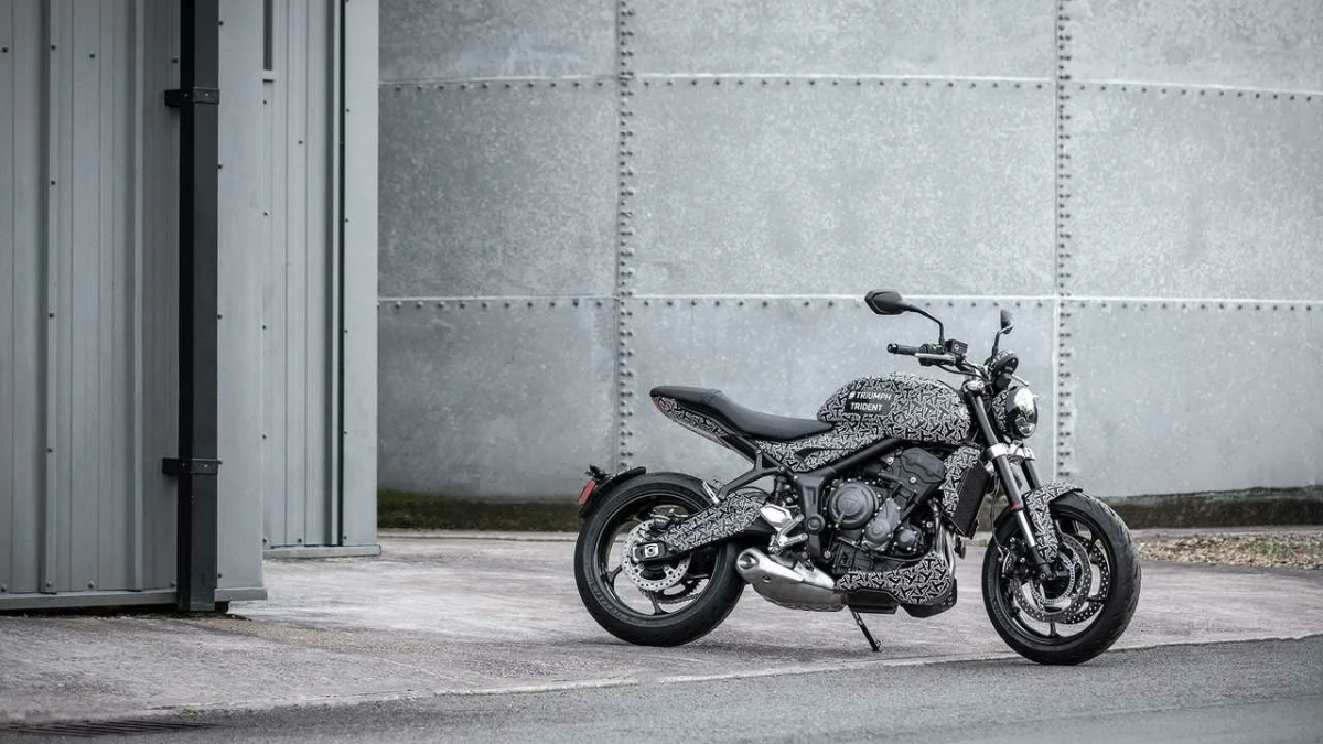 Фото Triumph Trident в сети