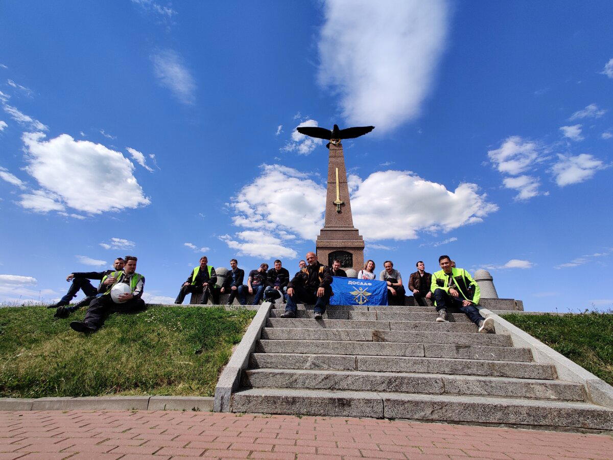 Три шага от дома в литературу