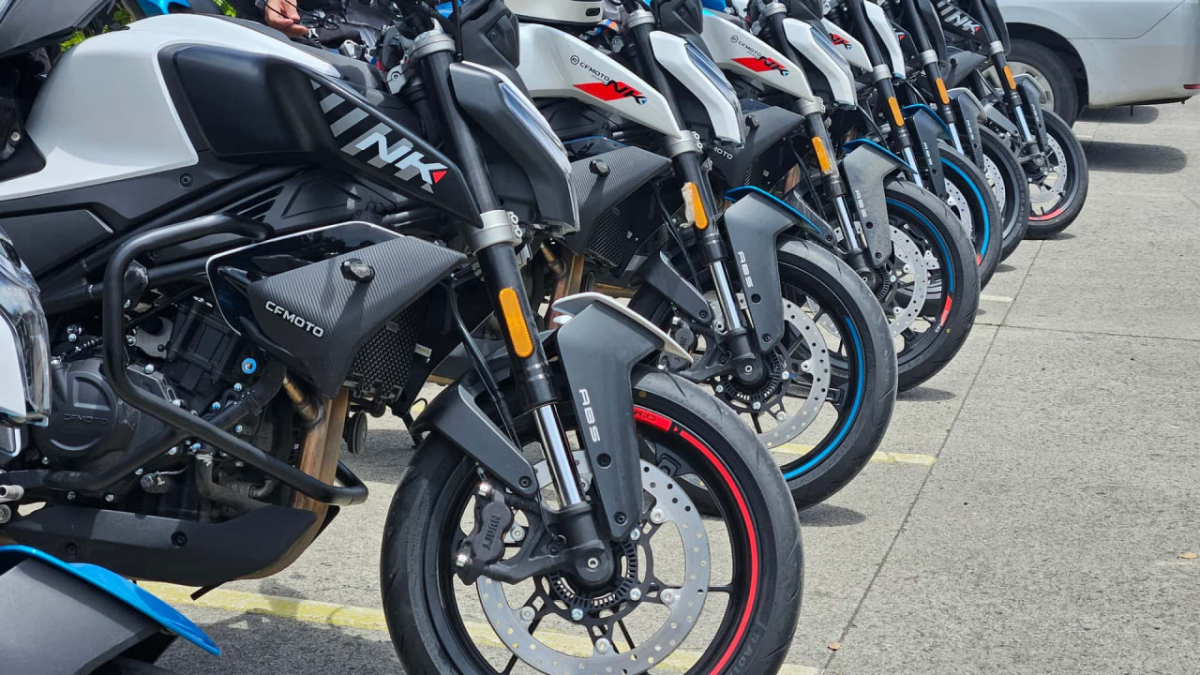 CFMoto представил 450NK в Филлипинах