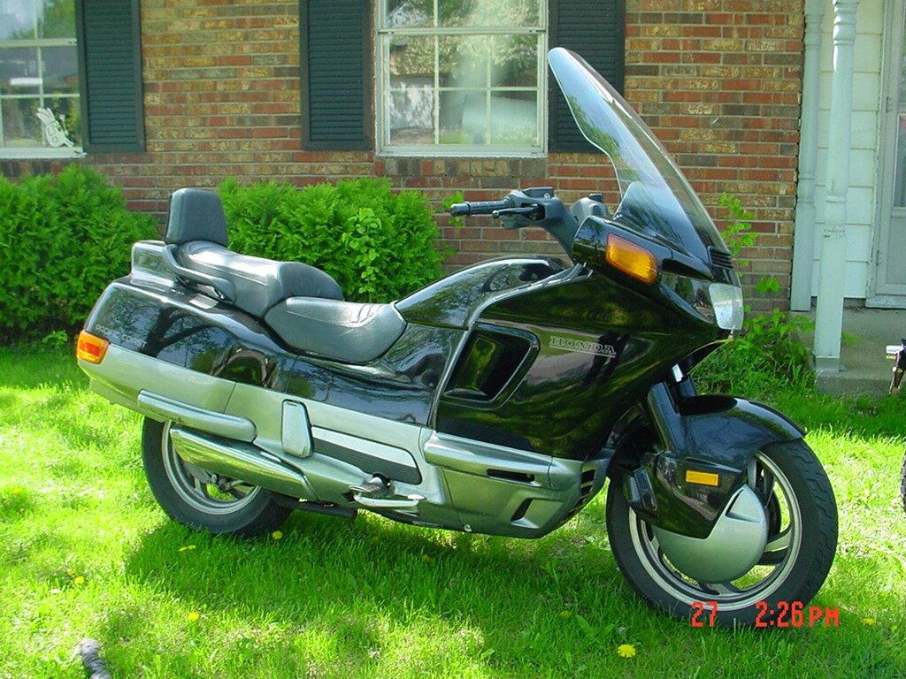Honda NT700V Deauville - кто таков?