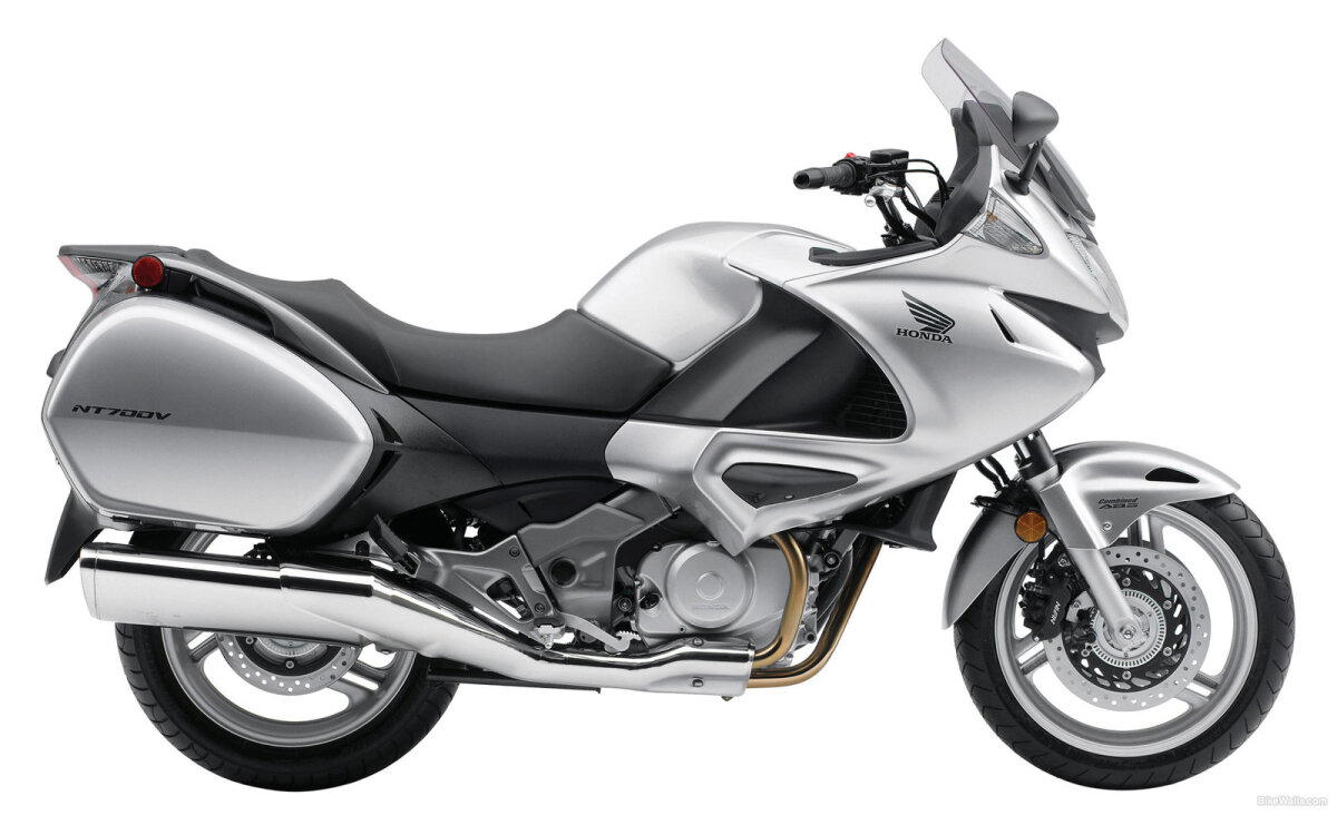 Honda NT700V Deauville - кто таков?