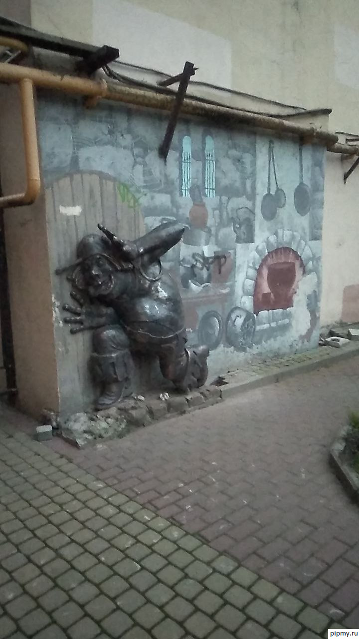 Тихий дворик на улице Правды