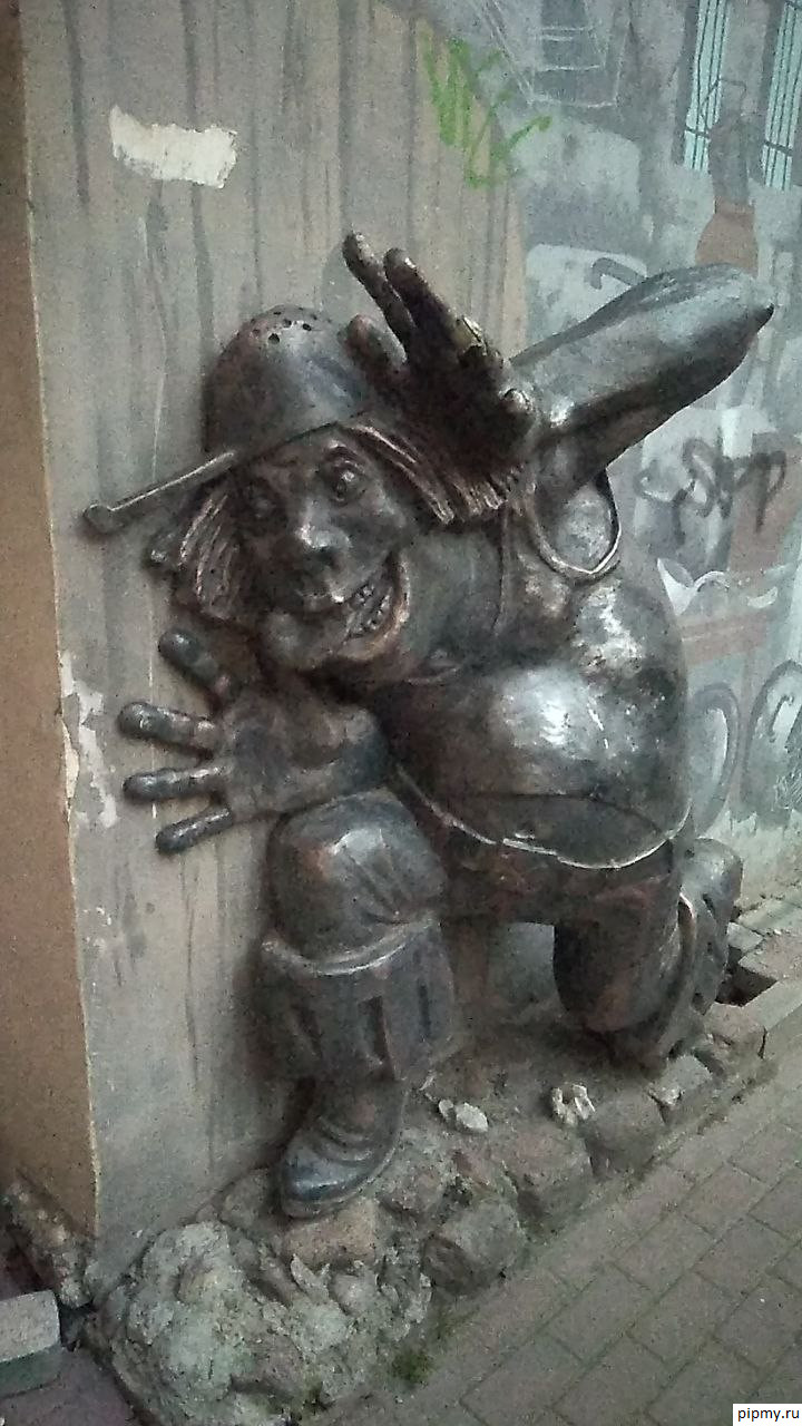 Тихий дворик на улице Правды