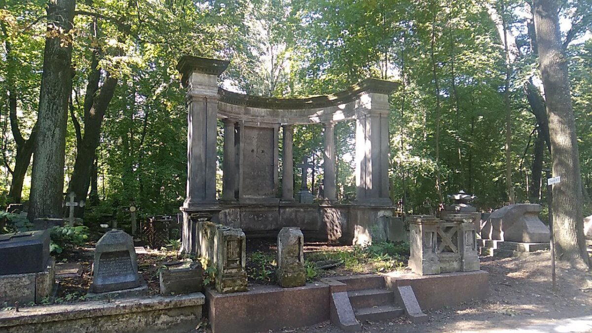 Прогулка по Питеру. Часть шестая, кладбищенская