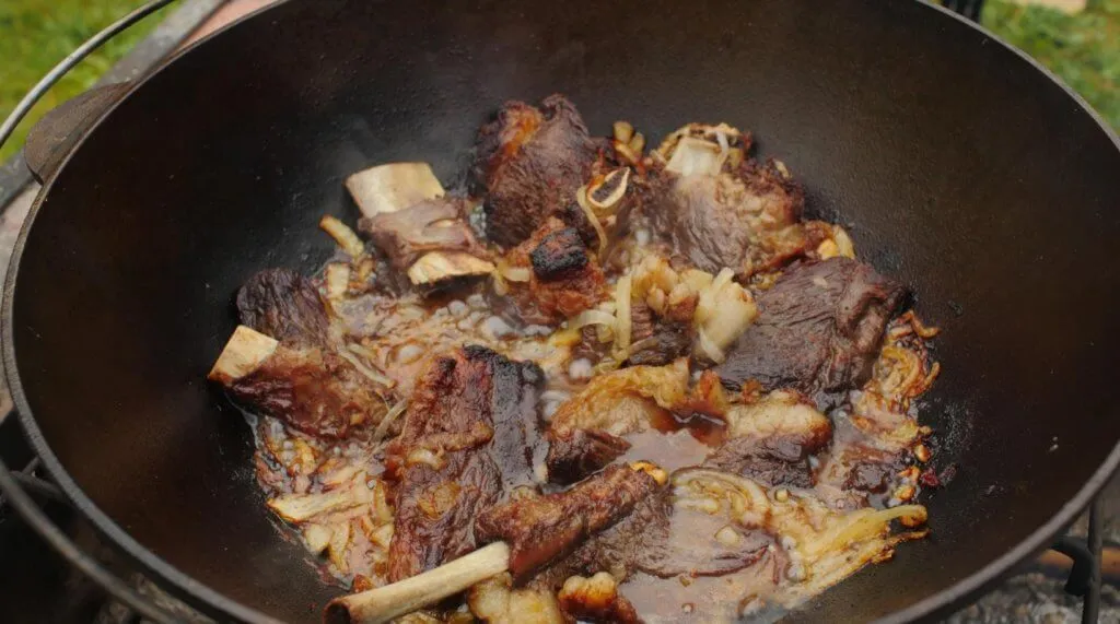 Мясо в плове: физика и лайфхаки