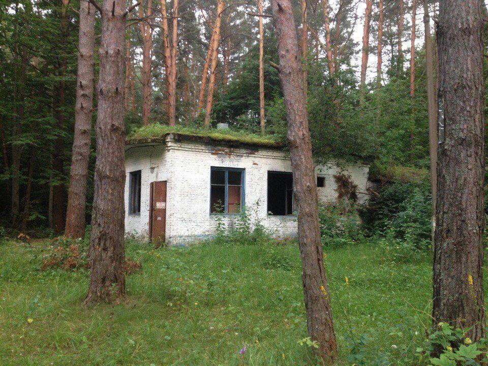 Необычный заброшенный лагерь